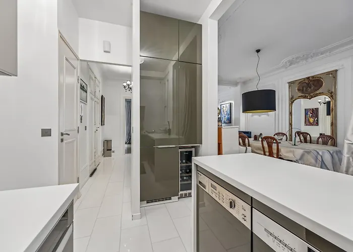 Trocadero Apartment *